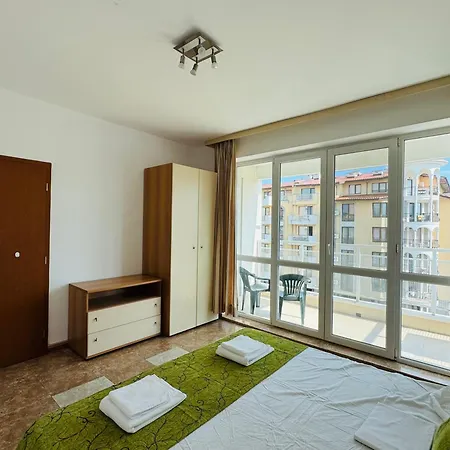 Sunny House 302 Two Bedroom Lejlighed *